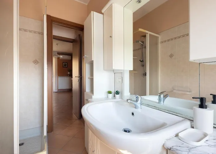 Finestra Sulle Montagne * Albavilla