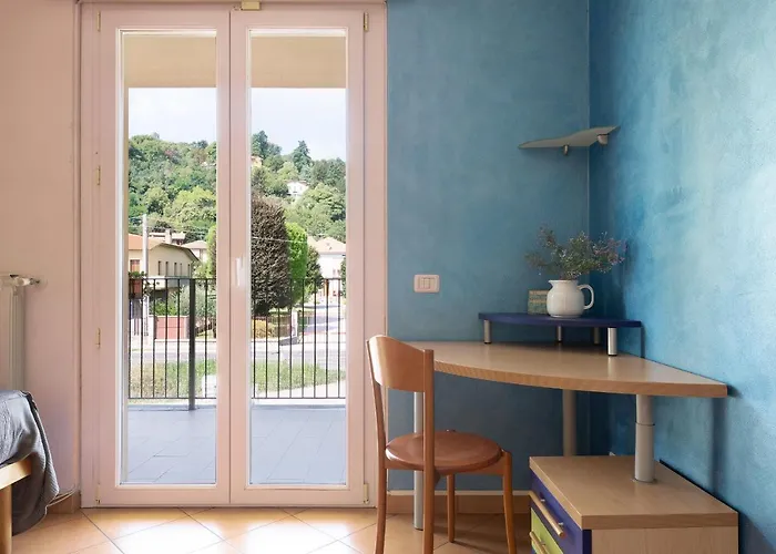 Finestra Sulle Montagne Albavilla