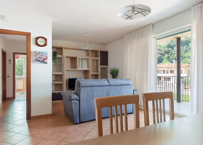 Finestra Sulle Montagne *